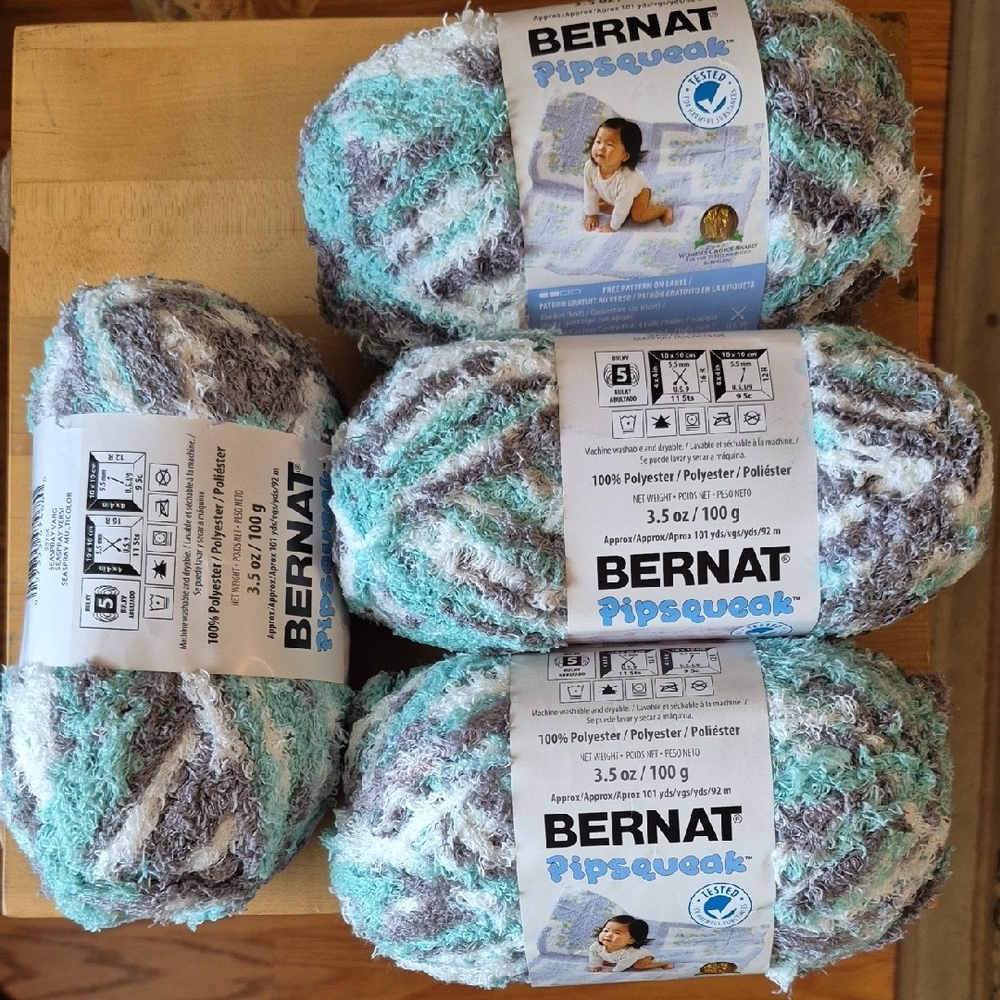 Bernat Pipsqueak Yarn - Blue, White, Gray - Picture 2 of 4